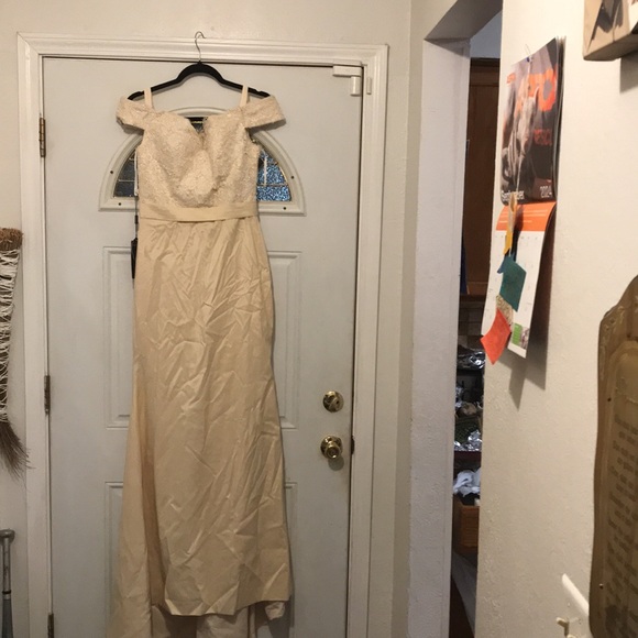 Wedding Dress size 6 lace front/back - Picture 5 of 15